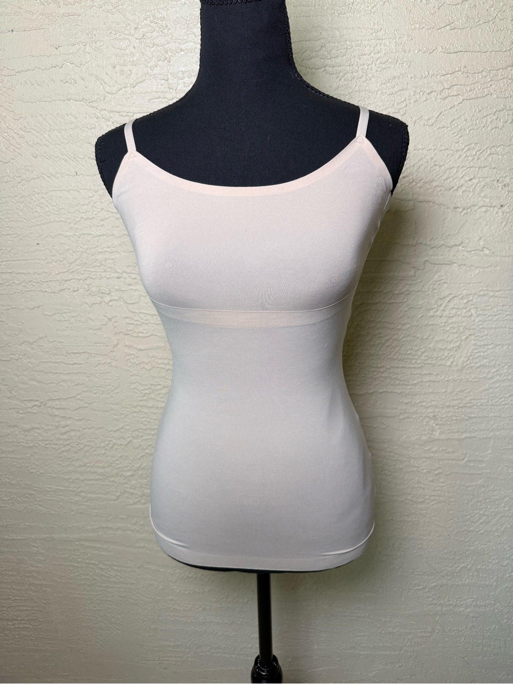 SPANX Nude Seamless Shaping Cami Tank Y2K Clean Girl Capsule Wardrobe Top Medium - Picture 2 of 7